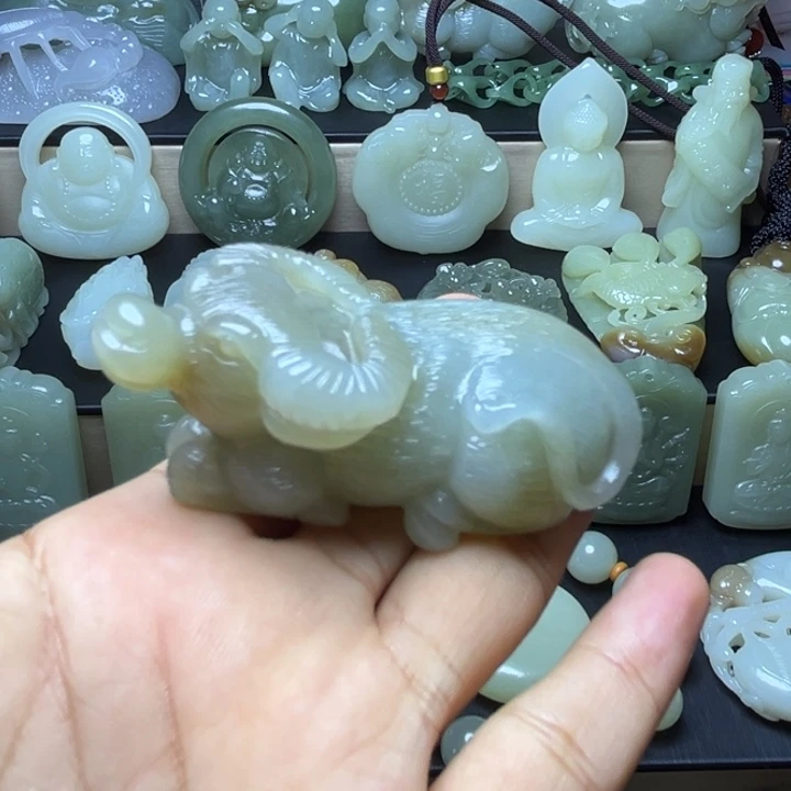 和田玉未镶嵌颈饰