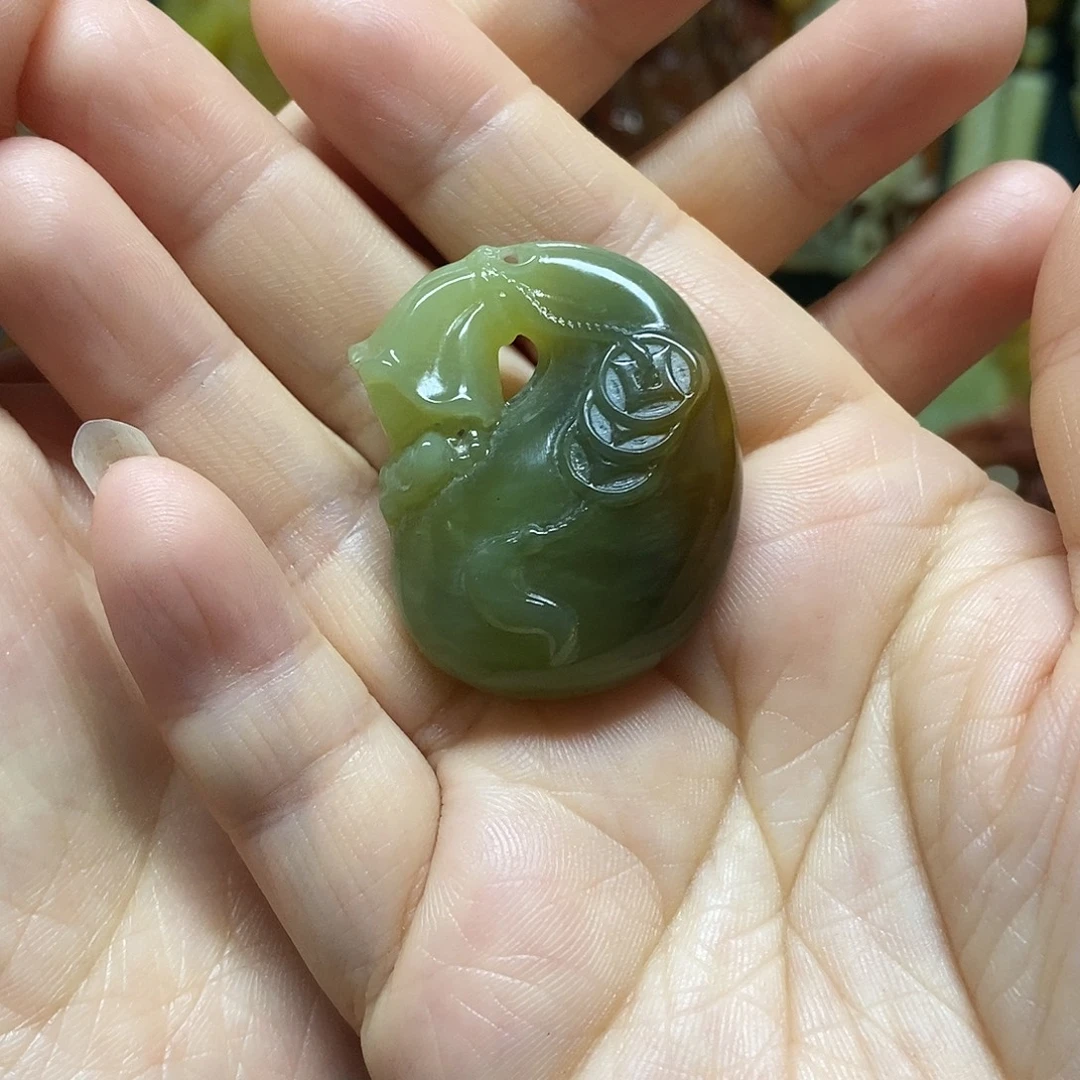 岫玉未镶嵌吊坠(不含链)