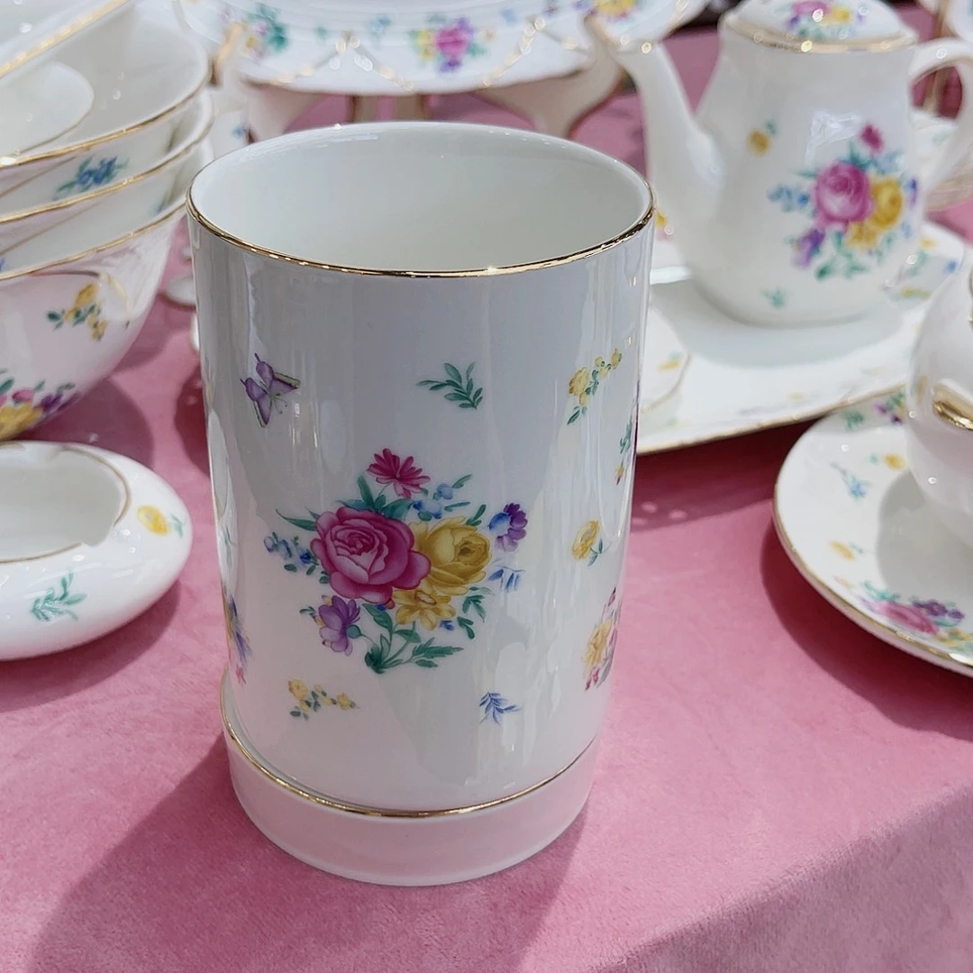 36%以上骨粉骨瓷筷子筒