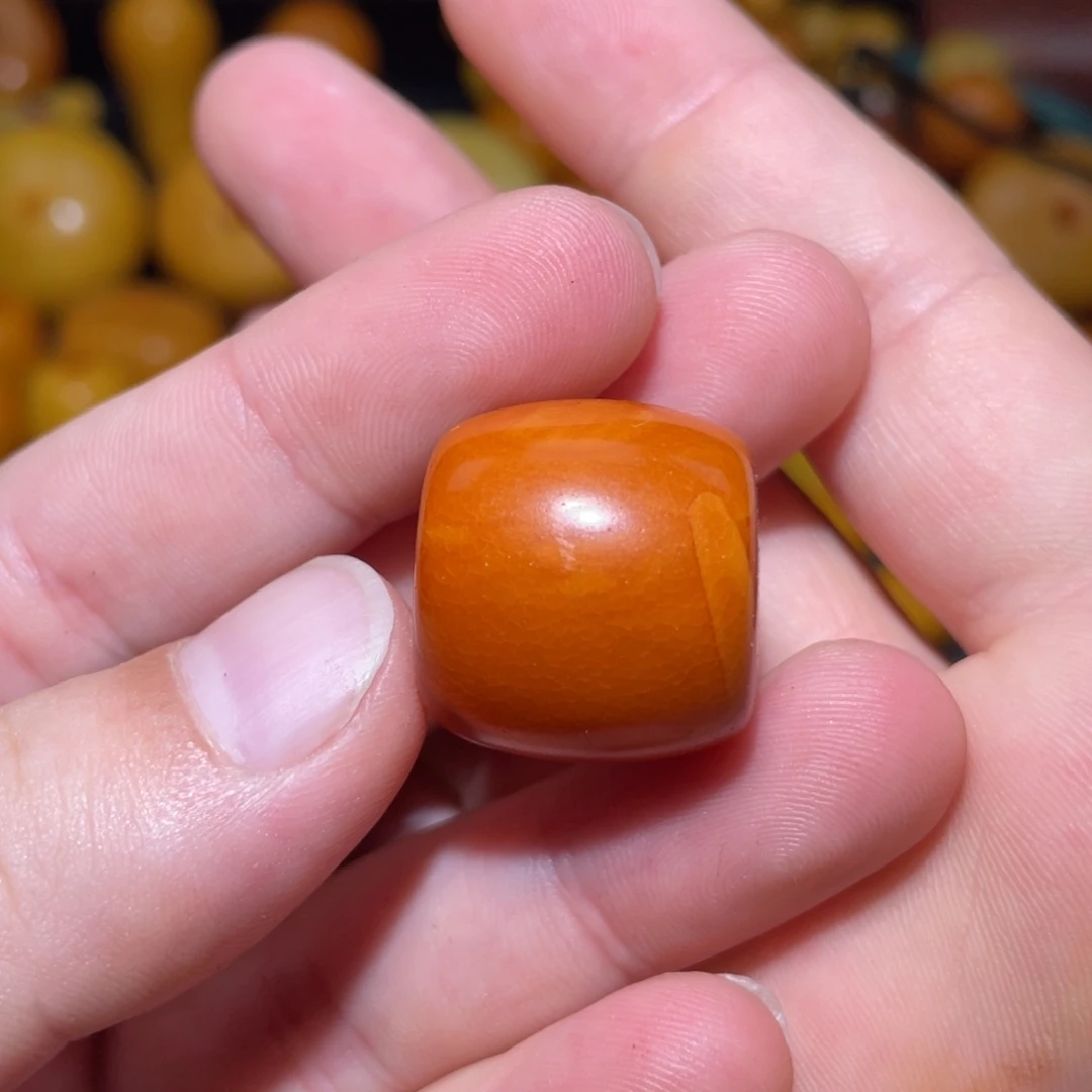 琥珀未镶嵌裸石马蹄