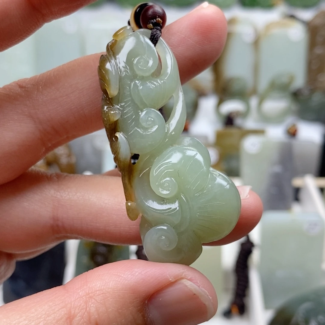 和田玉（糖玉）颈饰未镶嵌