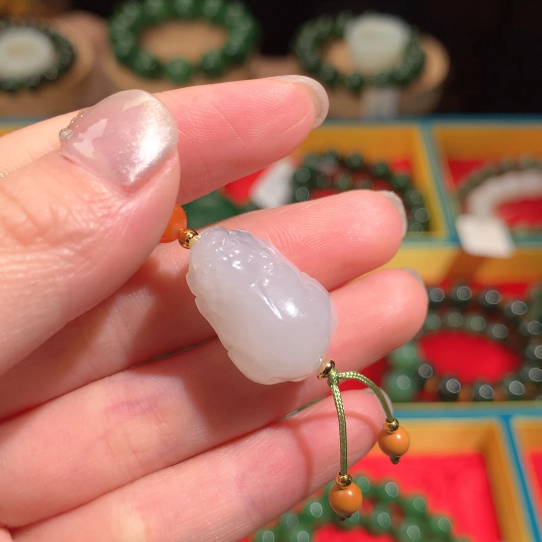 和田玉（青玉）吊坠(不含链)未镶嵌?