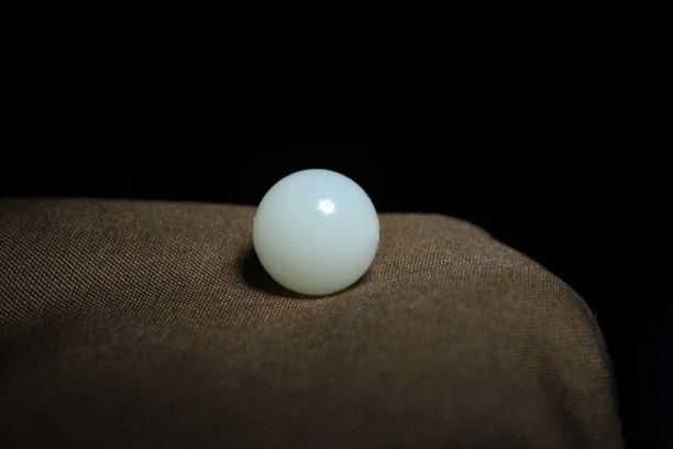 天然和田玉籽玉12mm圆珠配珠精品时尚配珠 重量：2.75g白色简约