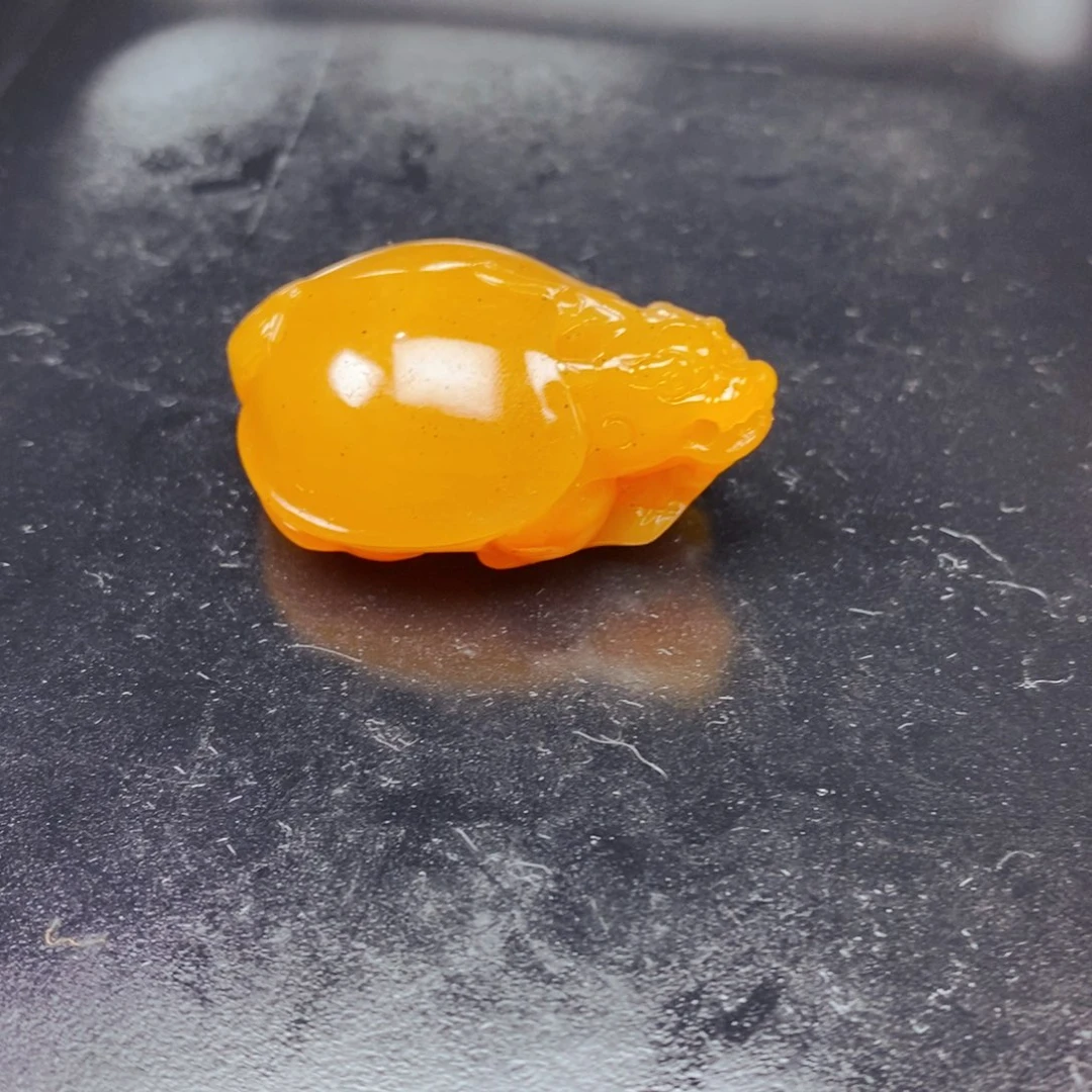 石英质玉（黄龙玉）未镶嵌颈饰