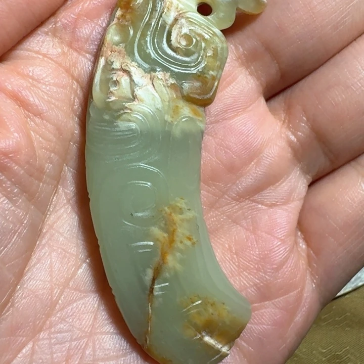 用***和田玉（糖玉）未镶嵌颈饰