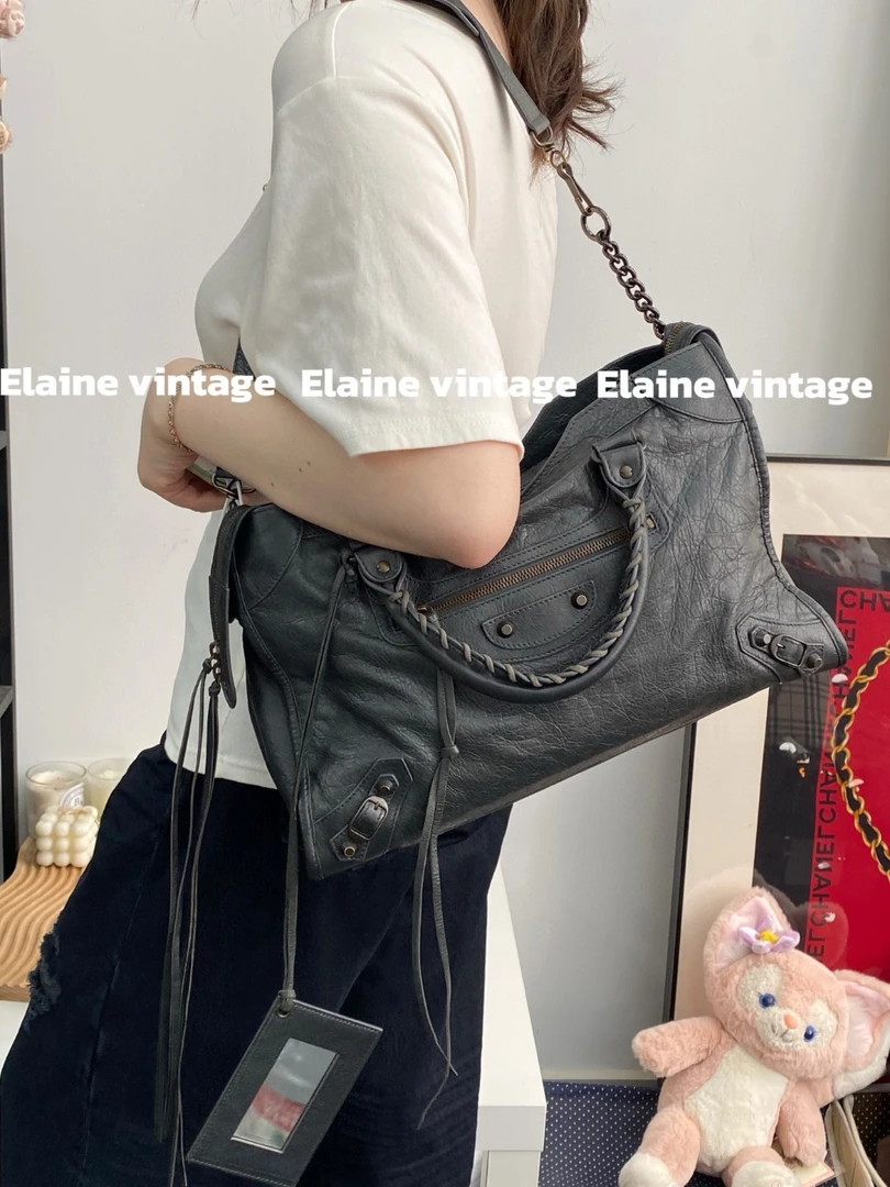 95新 Balenciaga/巴黎世家 深灰色枪扣中号机车包(37cm)