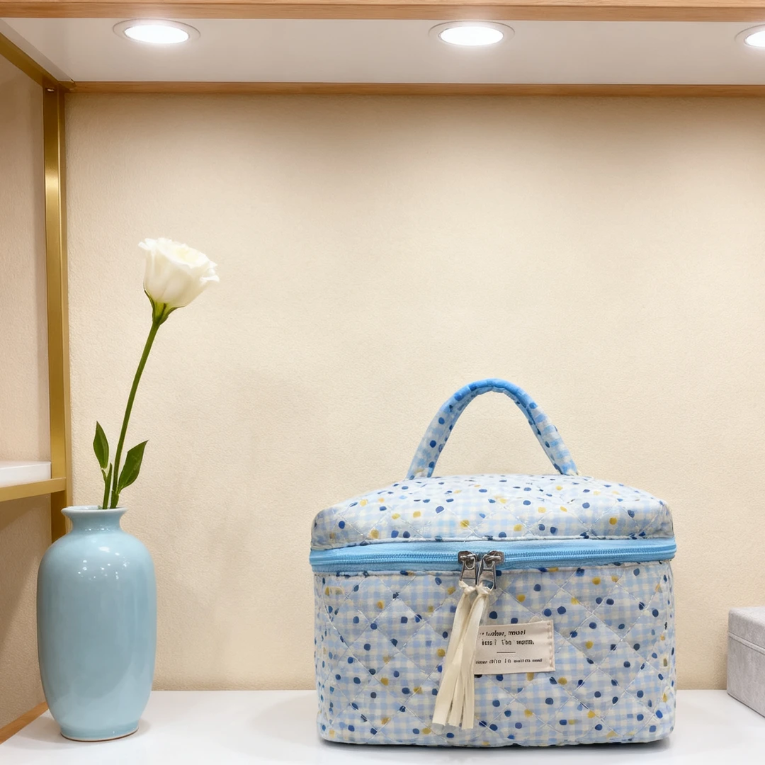 新款印花手提大容量化妆包护肤品收纳包便携绗缝手提包