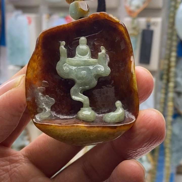 翡翠未镶嵌颈饰悟道