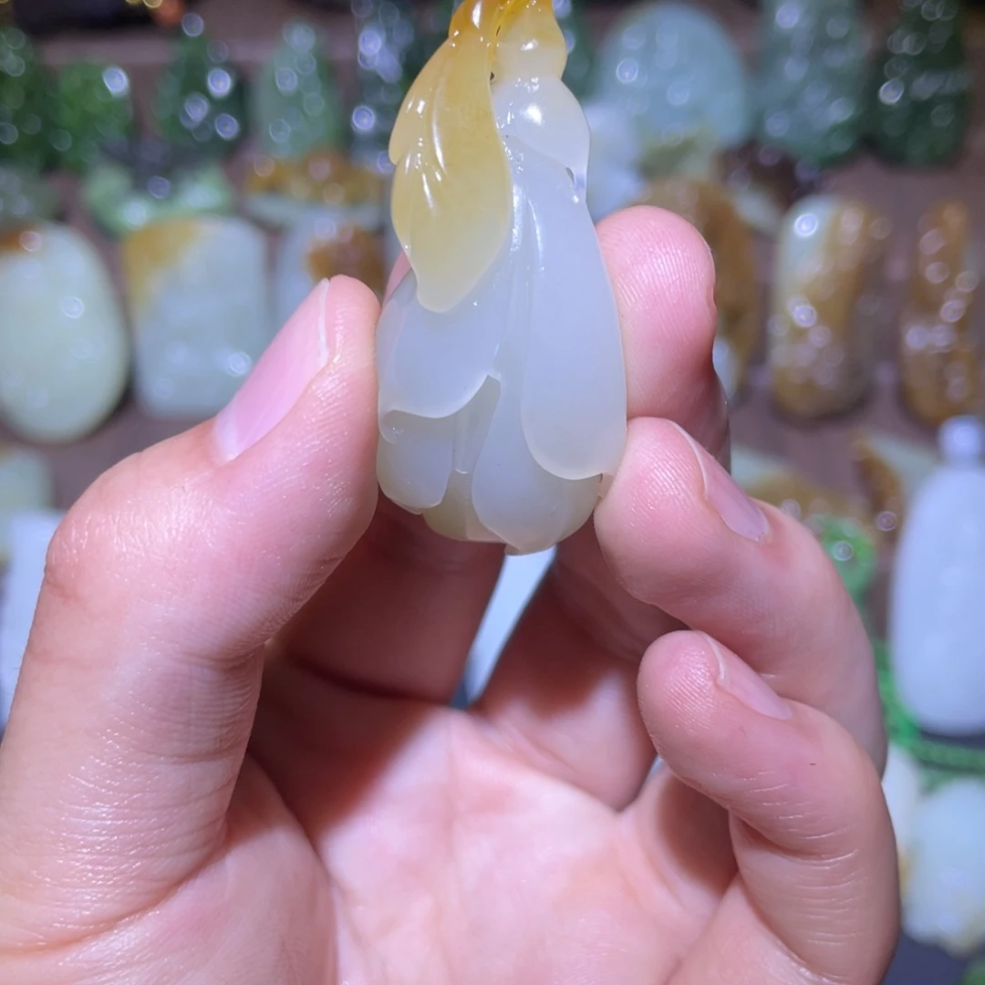 和田玉未镶嵌挂件