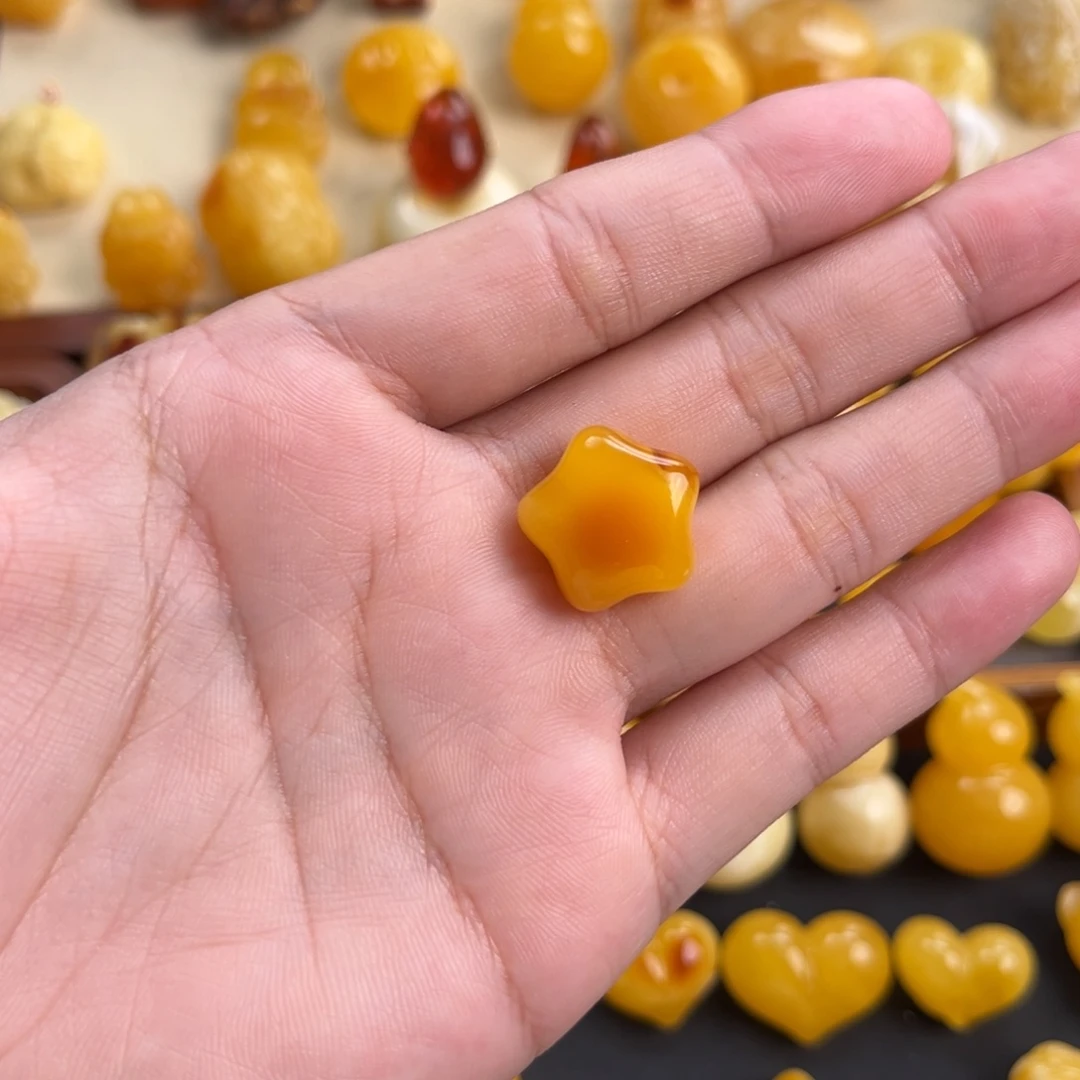琥珀未镶嵌珠宝奇石