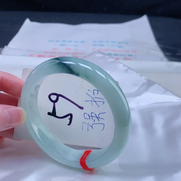 翡翠手镯未镶嵌585958595859589