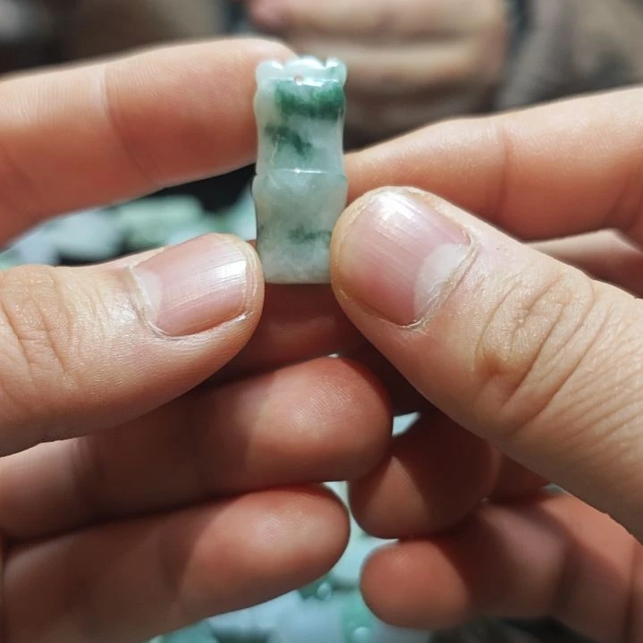 翡翠未镶嵌挂件竹子