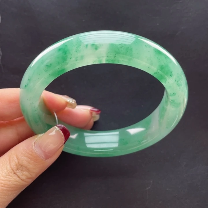 石英质玉手镯未镶嵌?****?