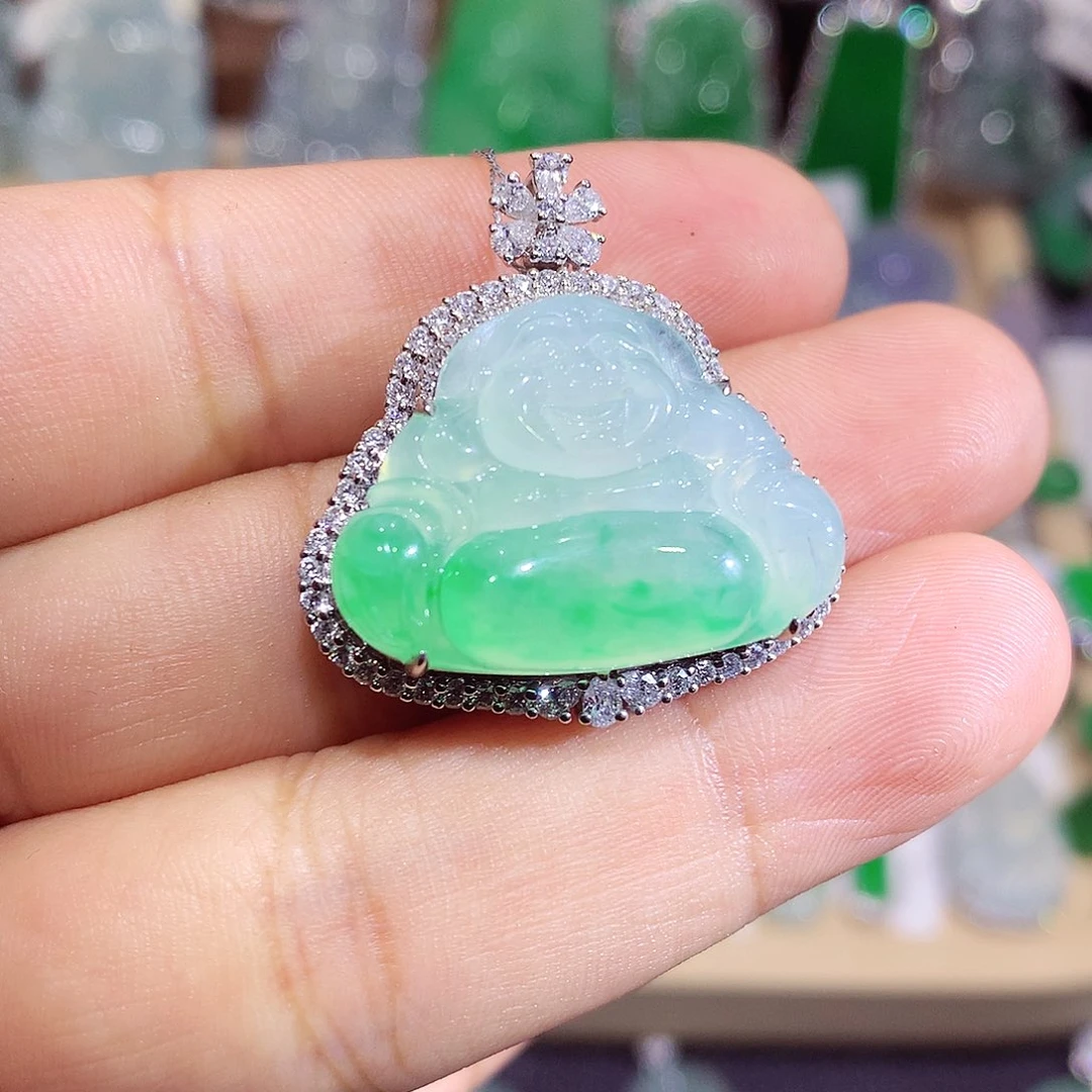 翡翠18K金镶嵌颈饰