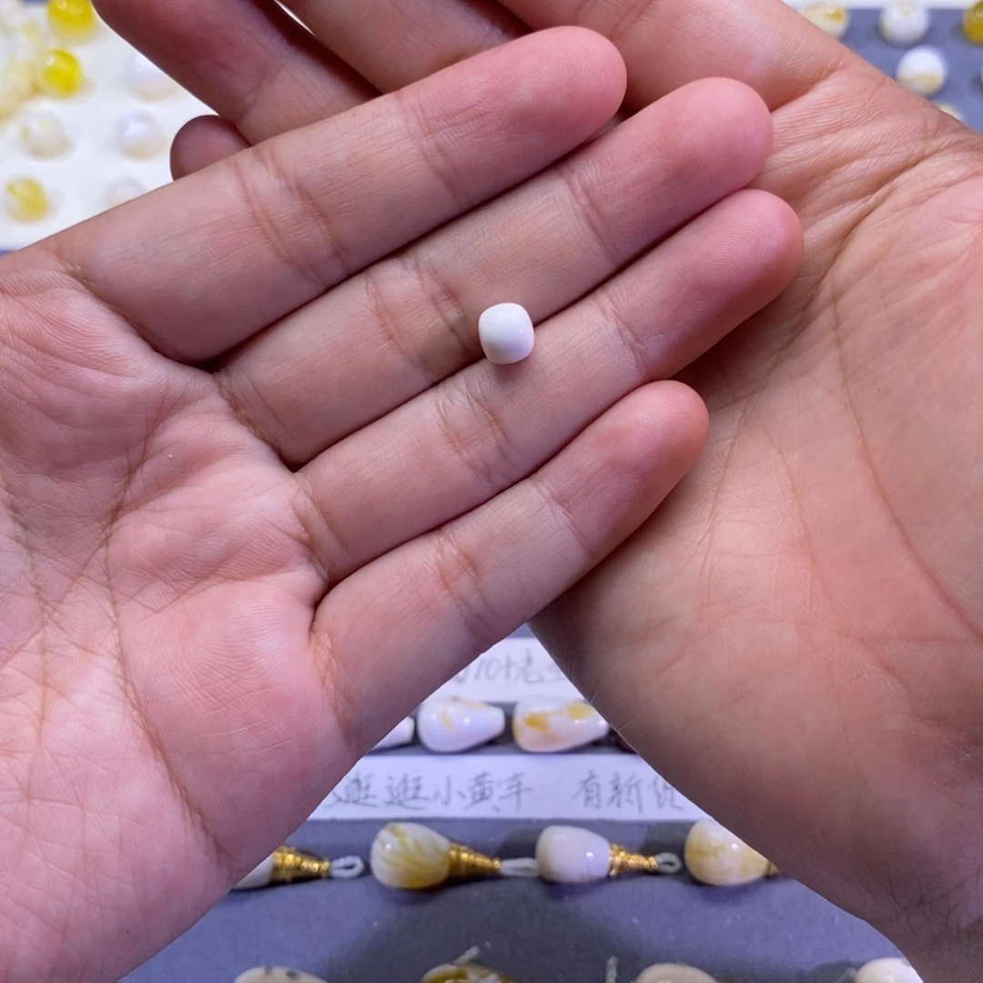 琥珀珠宝奇石未镶嵌独**袍