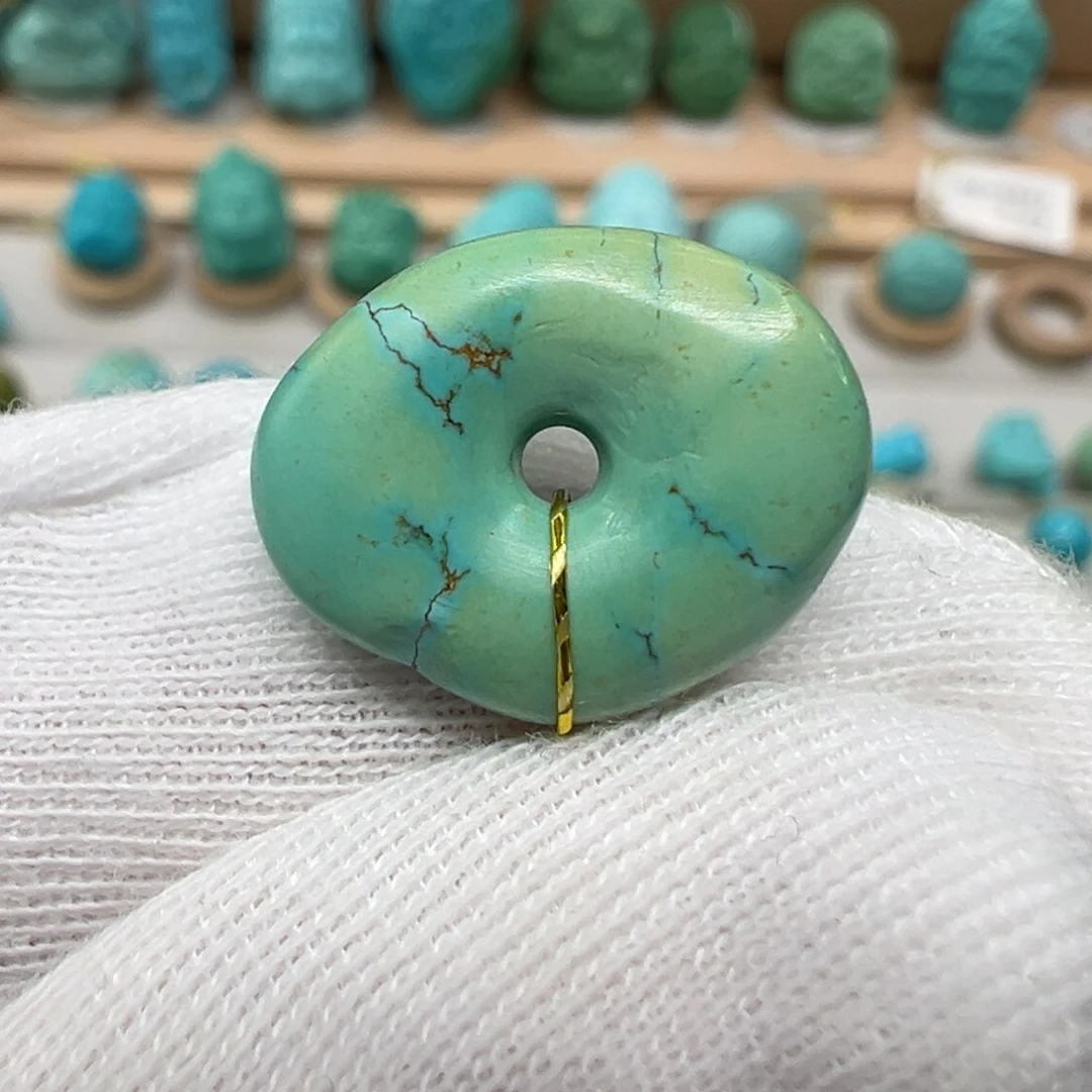 绿松石配饰未镶嵌