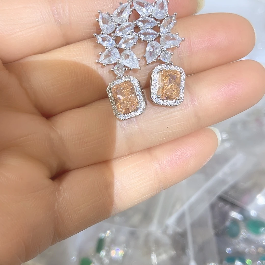 钨金璀璨夺目耀眼