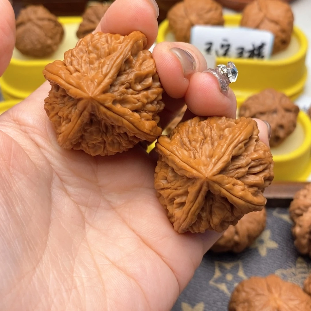 一***静文玩核桃把件693号玉玺四棱