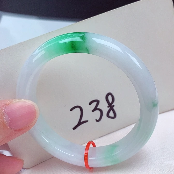 翡翠未镶嵌手镯翡翠