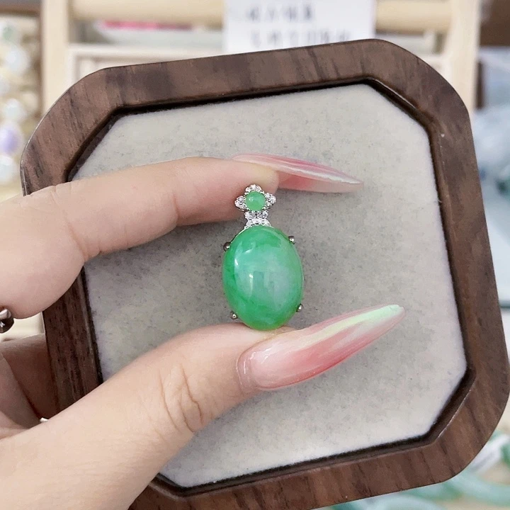 翡翠未镶嵌颈饰天然翡翠Ａ货