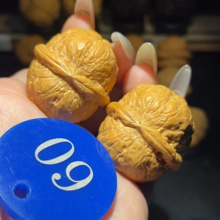 铃铛34尺寸核桃。