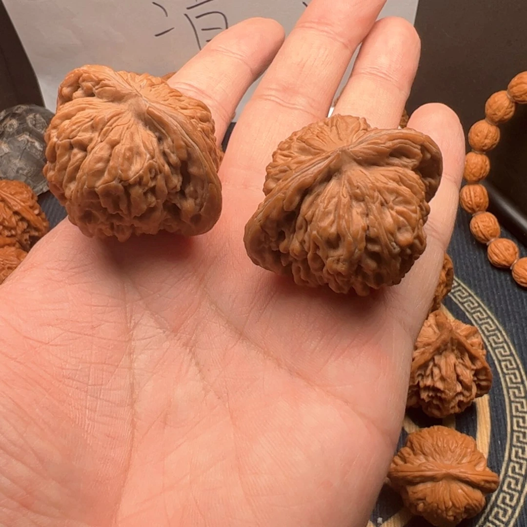 文玩核桃吊坠豹**士楼子