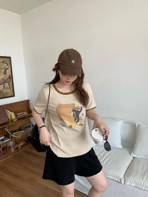 现货9452X大婉酱肉肉微胖定制【躲躲猫】时尚印花休闲包领条上衣