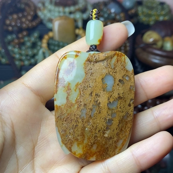 岫岩河磨玉（透闪石质玉）未镶嵌把件