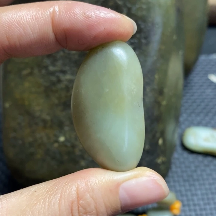 未镶嵌和田玉挂件