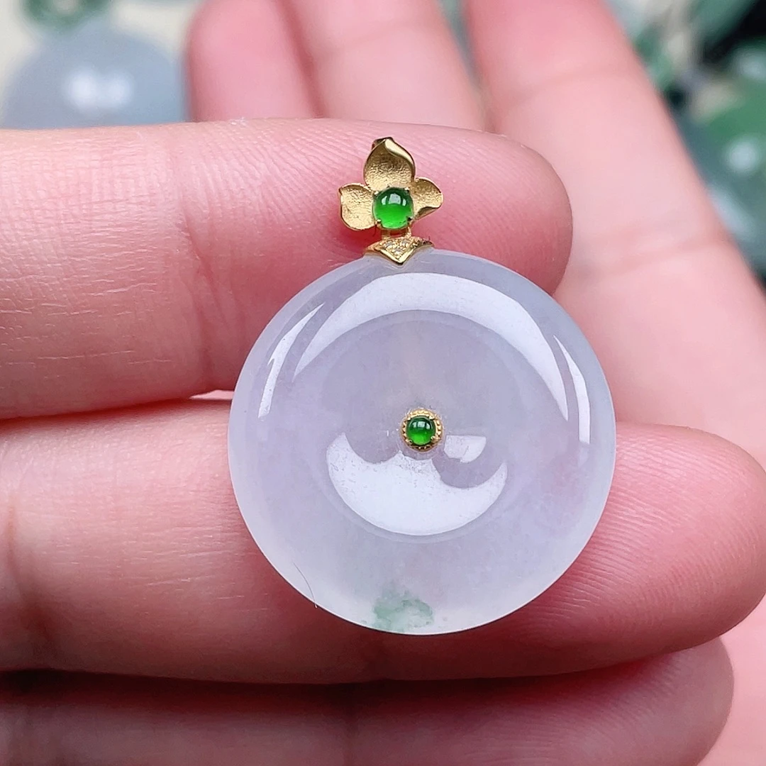 翡翠未镶嵌颈饰平安扣