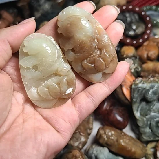 岫岩河磨玉(透闪石质玉)未镶嵌挂件
