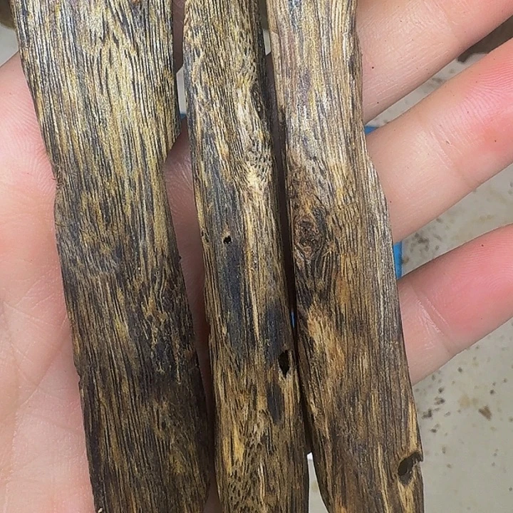 沉香碎屑沉香30克