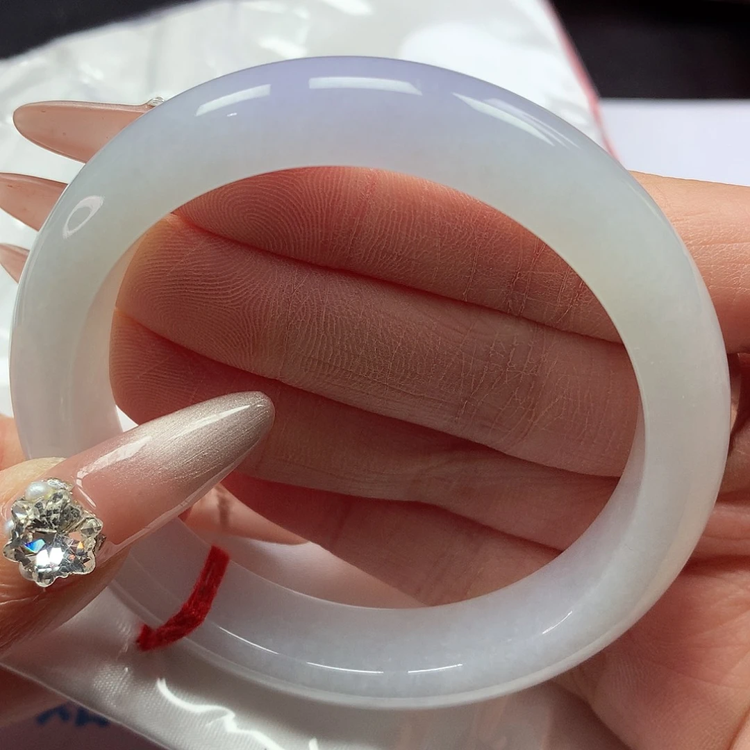 翡翠手镯未镶嵌58圈