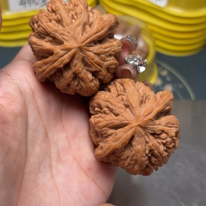 ****团文玩核桃把件48-33774-02