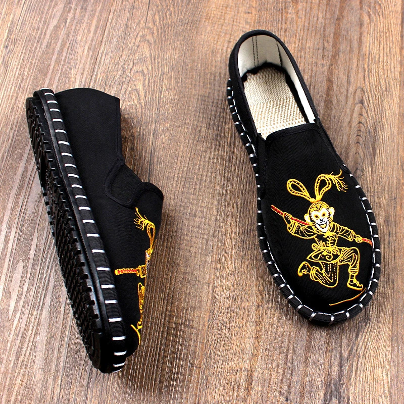 夏季新款老北京布鞋男软底不累脚刺绣一脚蹬手工耐磨透气工作休闲