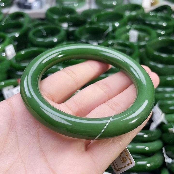 未镶嵌手镯和田玉（碧玉）