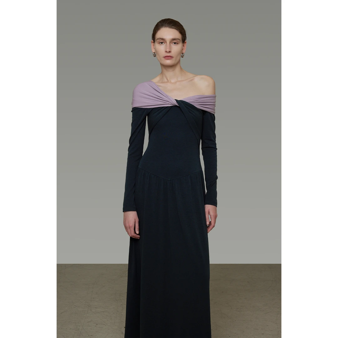 08.25上新【单肩交叉设计 沉稳大气高级感】撞色针织连衣裙UQ25L027