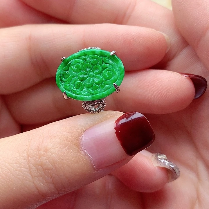 翡翠颈饰银S925镶嵌翡翠