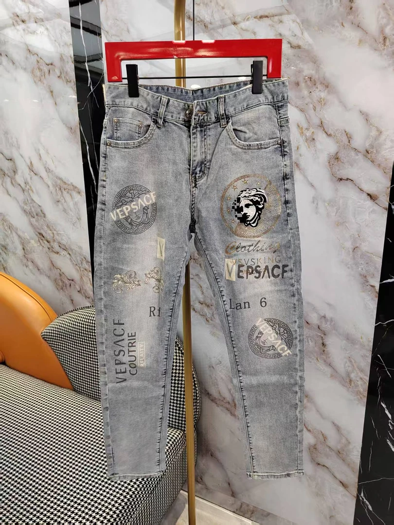 【断码清】男士春秋字母美人头欧品潮流修身牛仔裤8012