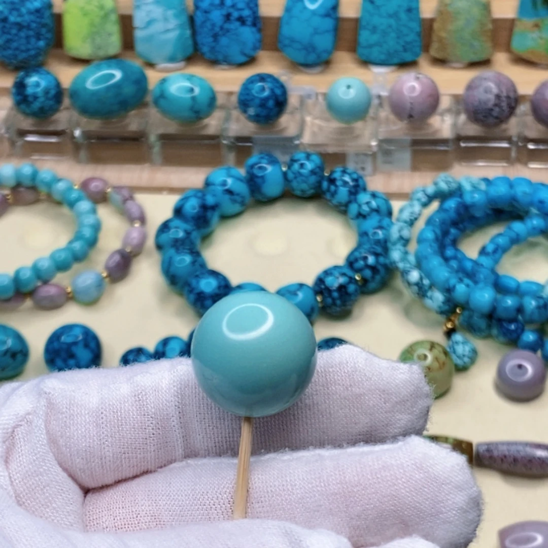 绿松石未镶嵌珠宝奇石