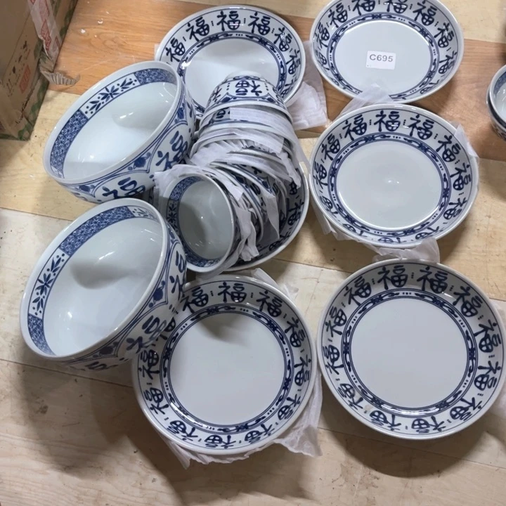 萍陶瓷制品10个小碗6个大盘2个大碗