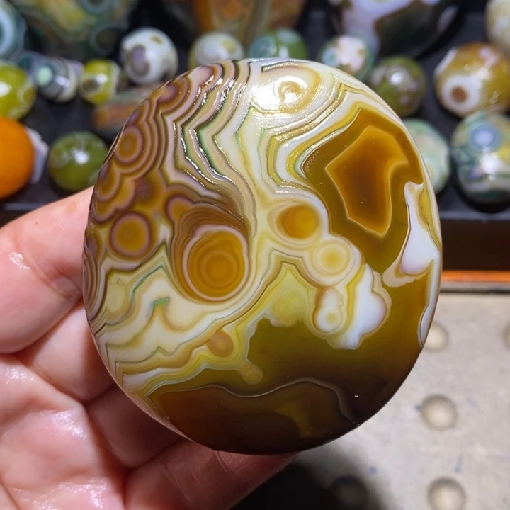 玛瑙/玉髓未镶嵌珠宝半成品