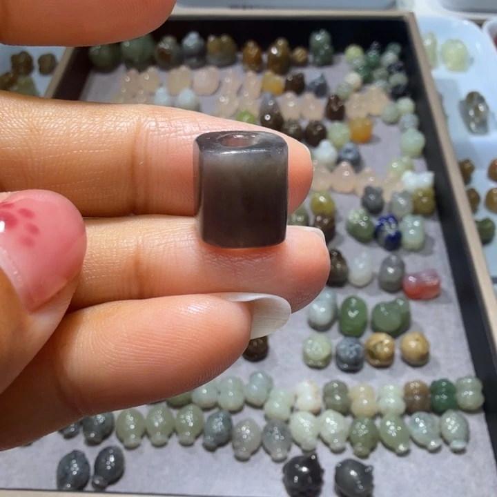 和田玉未镶嵌珠宝奇石