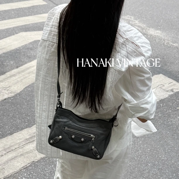 95新 Balenciaga/巴黎世家 花绮中古/巴黎世家锡器灰银斜挎机车包