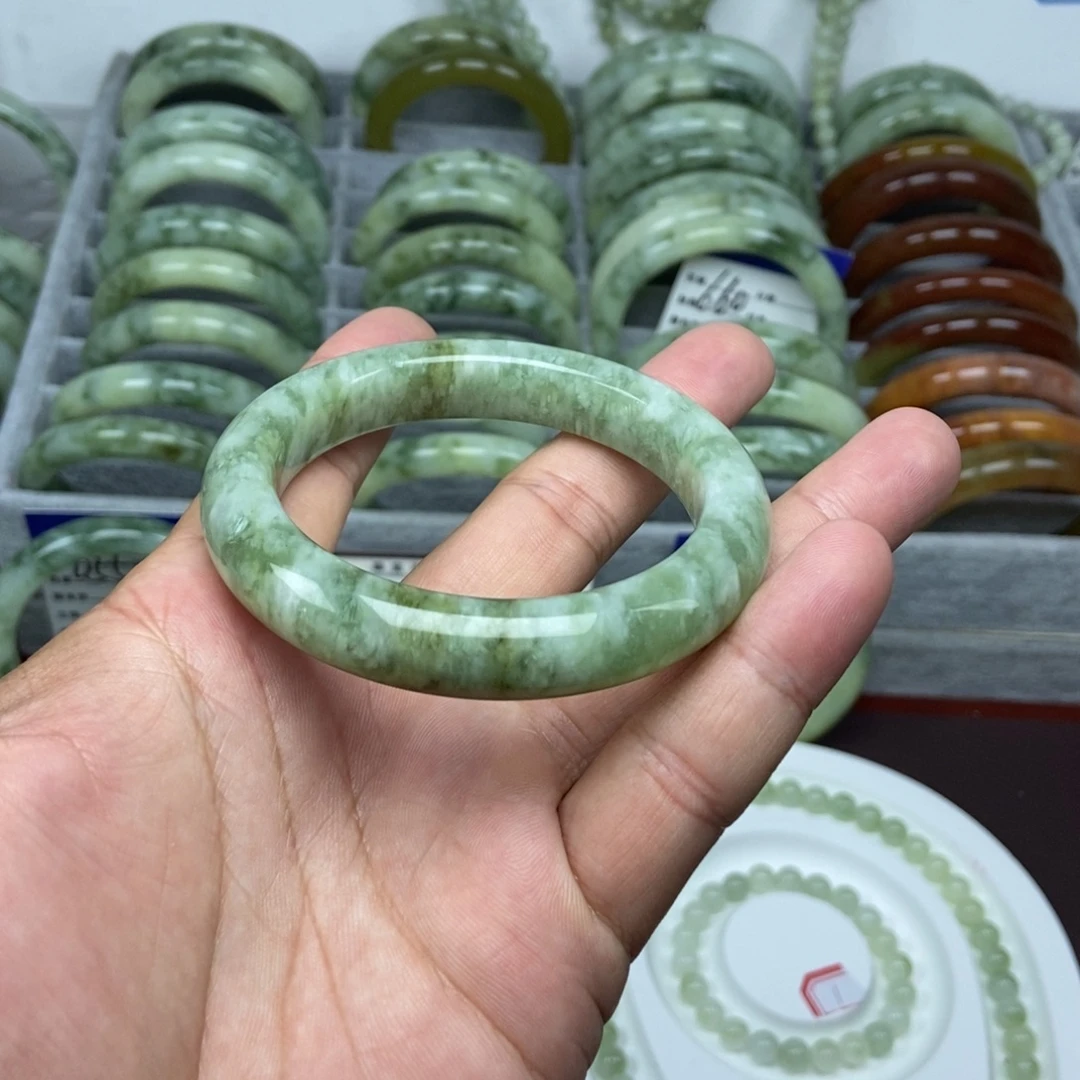 永***爱未镶嵌蛇纹石玉手镯