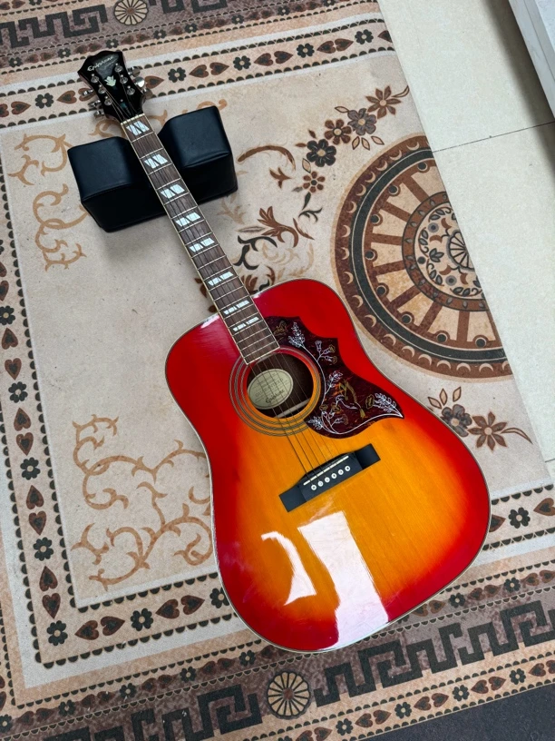 捡漏蜂鸟樱桃红吉他