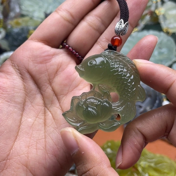 M***花未镶嵌岫玉吊坠毛衣链锁骨链