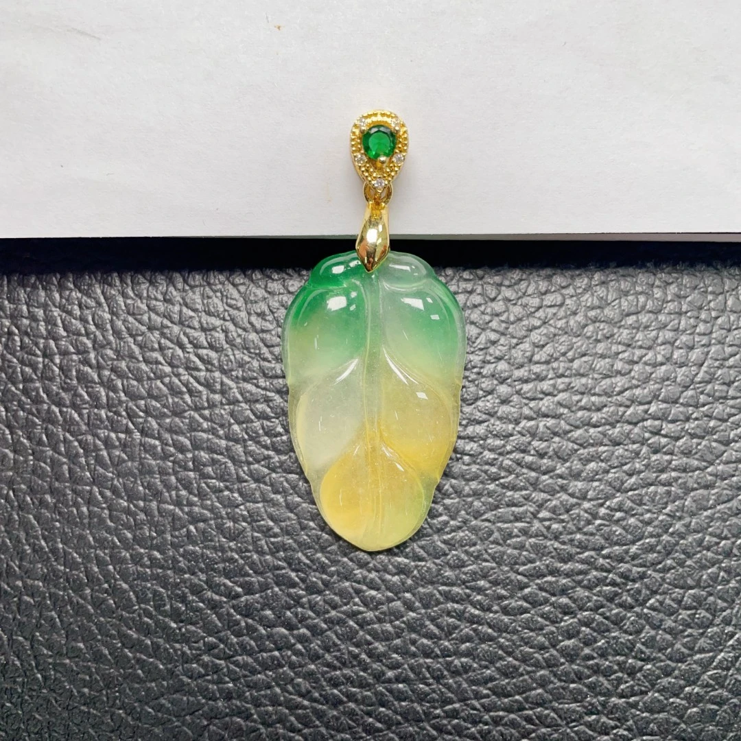 【小杨严选】冰黄绿叶子吊坠精美时尚百搭