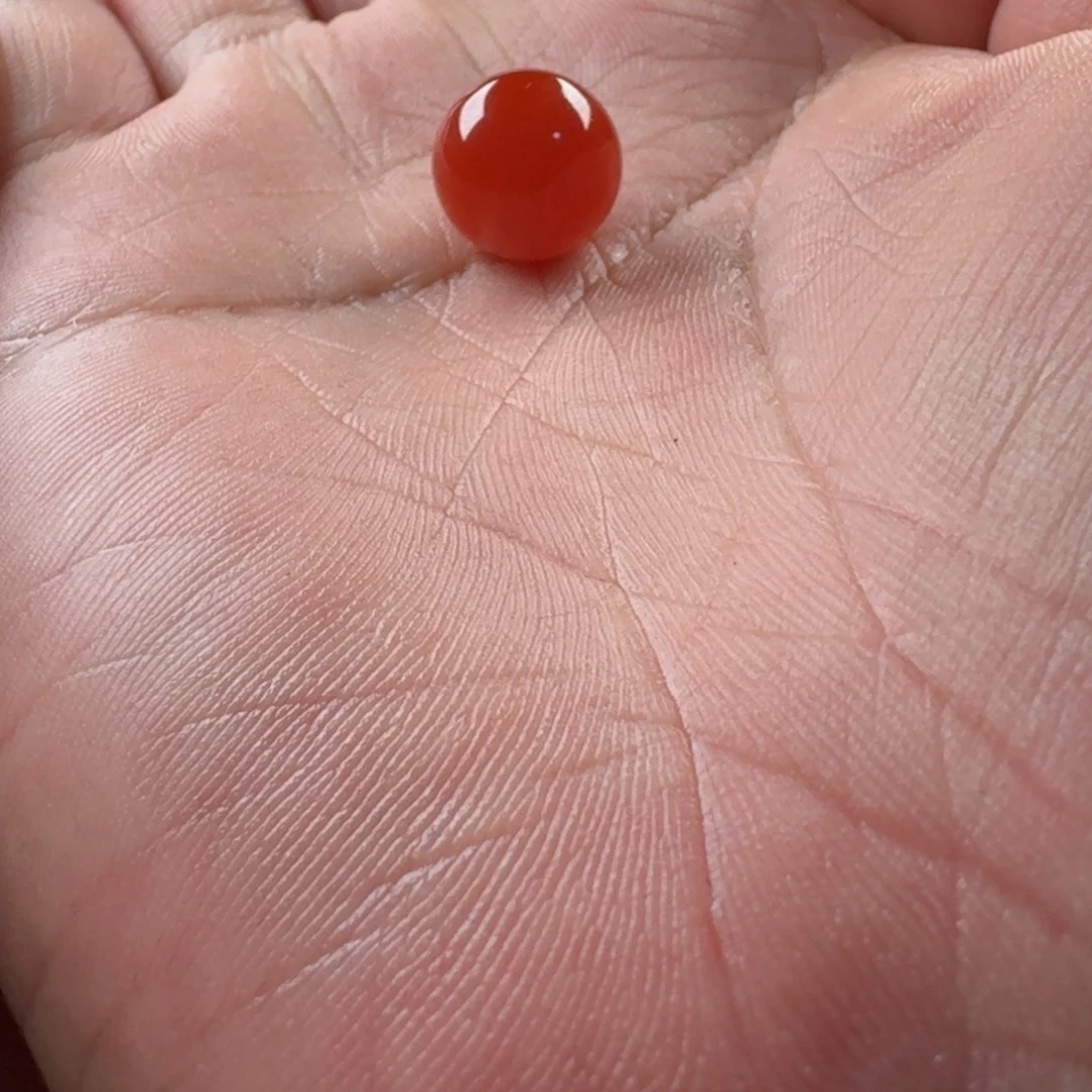 南红玛瑙未镶嵌圆珠12.4