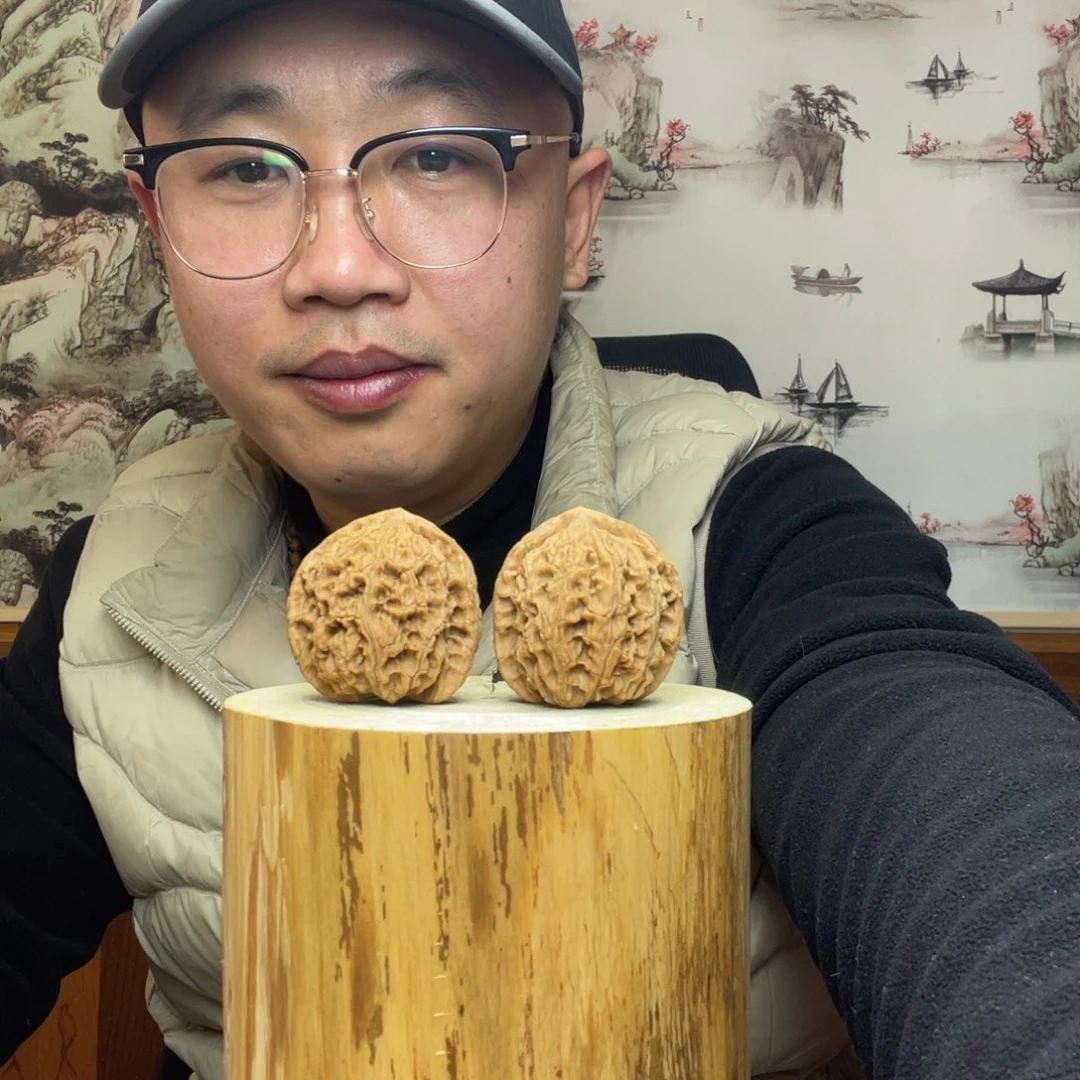 文玩核桃把件水龙纹